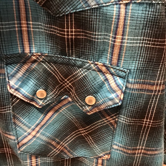 🦋WRANGLER SHORT SLEEVE SHIRT (AB) - Picture 4 of 4